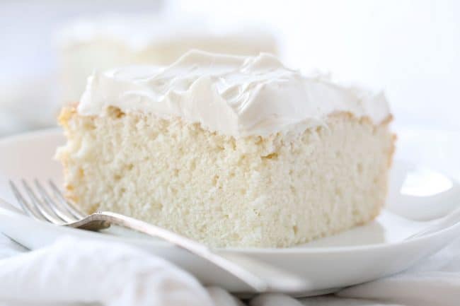 Got a sweet tooth? You are going to LOVE this easy and delicious White Snack Cake! #baking #whitecake #snackcake #buttercream #iambaker #cravingcake #cake White Cake Recipe